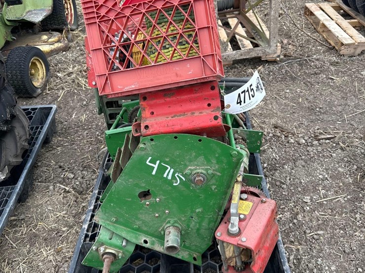 pallet-of-misc.-john-deere-planter-parts-(wf)-image-3