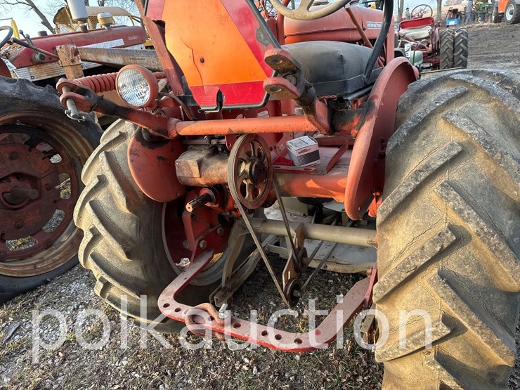 farmall-140-(sn#-25632)-(hess)-image-9