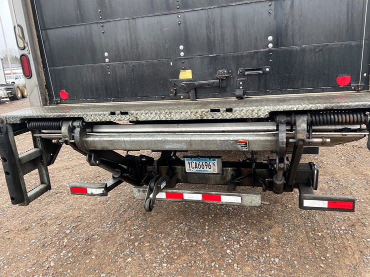 2022-kenworth-t370-image-16