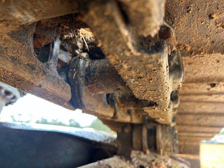 2015-komatsu-pc210-lc-10-image-22