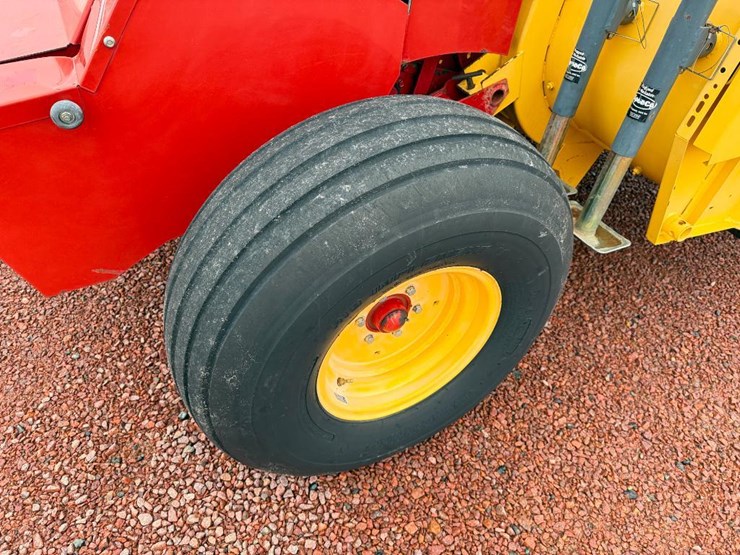 2009-new-holland-fp230-image-31