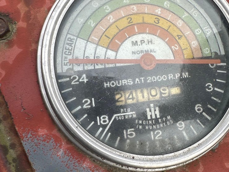 case-ih-340-image-11