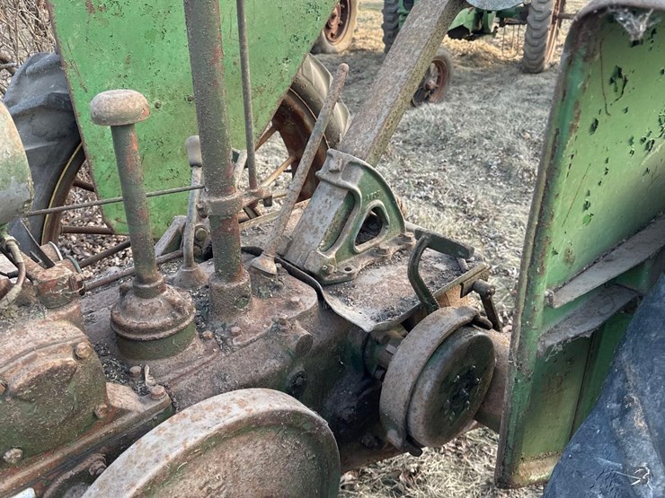 john-deere-b-image-10