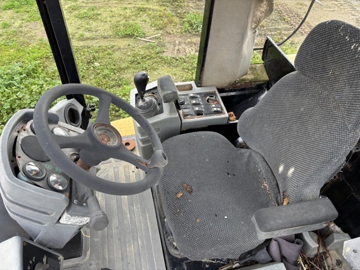 2006-caterpillar-914g-image-18