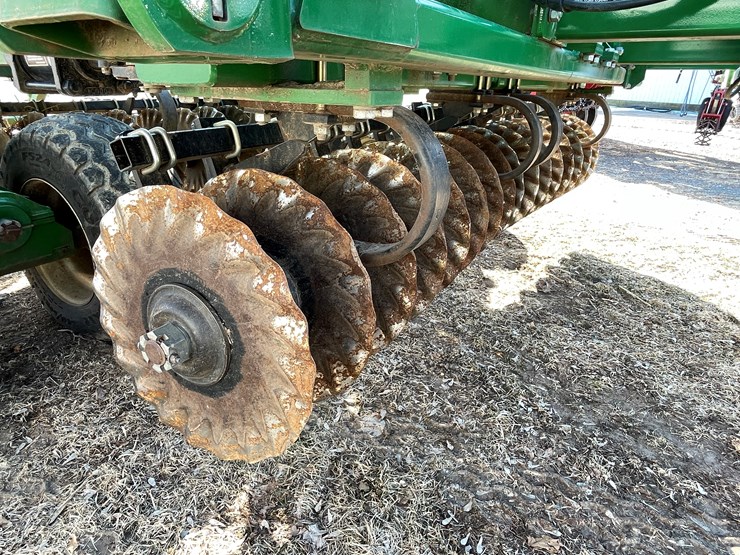 great-plains-2400tm-image-44