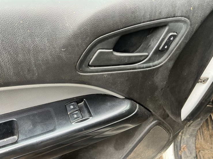 2016-chevrolet-colorado-image-27