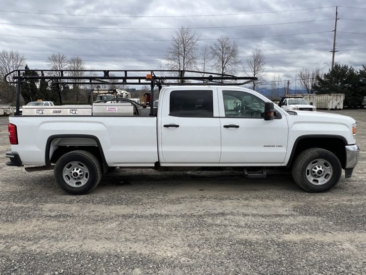 2018-gmc-sierra-2500-image-3