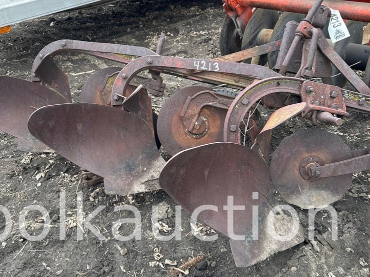 john-deere-3-bottom-3pt-plow---16"-(hess)-image-1