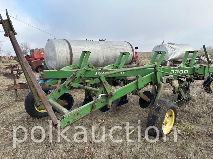 john-deere-3200-image-3