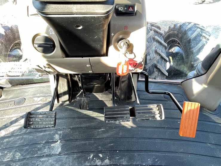 case-ih-magnum-315-image-80