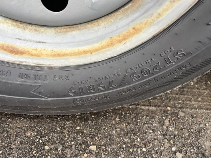 2012-mci-14'-t/a-equipment-trailer-image-12