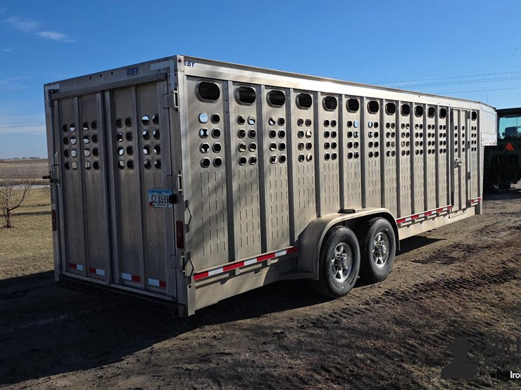 2022-eby-livestock-trailer-image-5