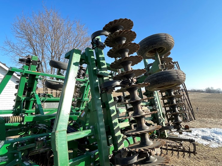 great-plains-2400tm-image-16