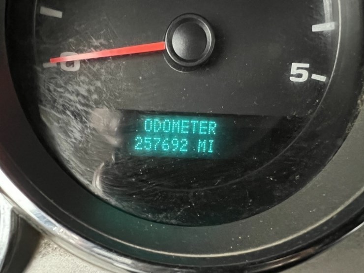 2008-gmc-sierra-3500-image-28