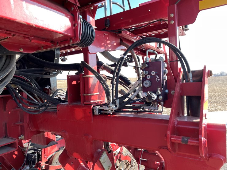 2020-case-ih-2150-image-27