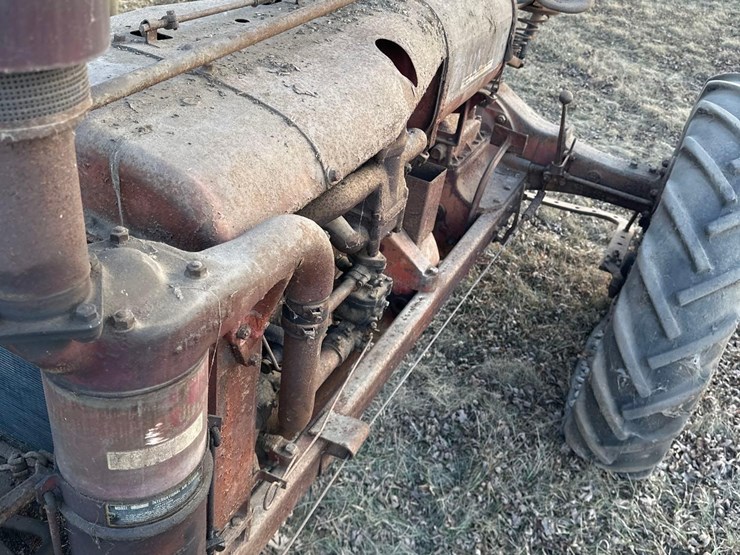 farmall-f-series-(no-tag)-(hess)-image-13