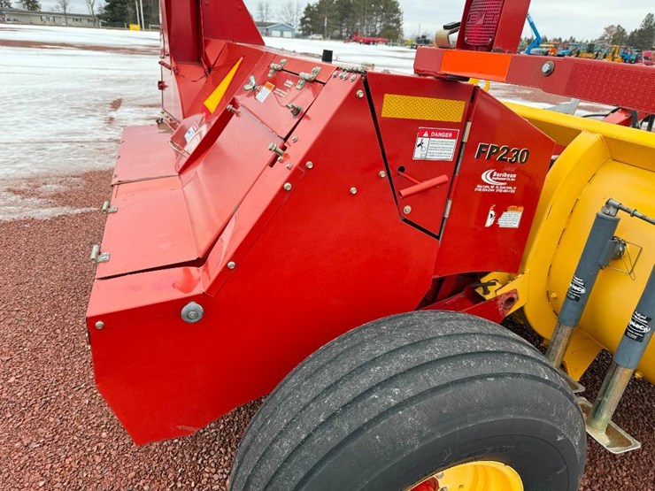 2009-new-holland-fp230-image-32