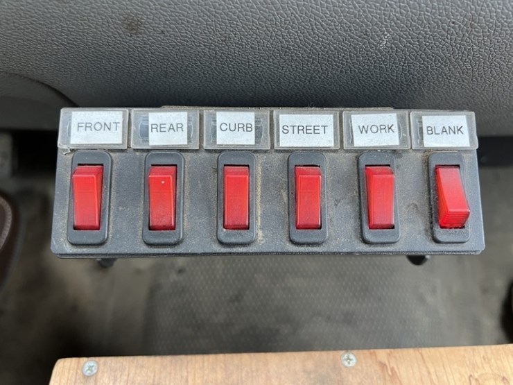 2011-liftmoore-3200ree-image-36