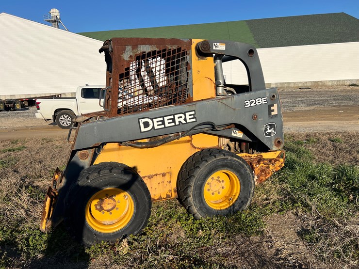 2012-deere-328e-image-8