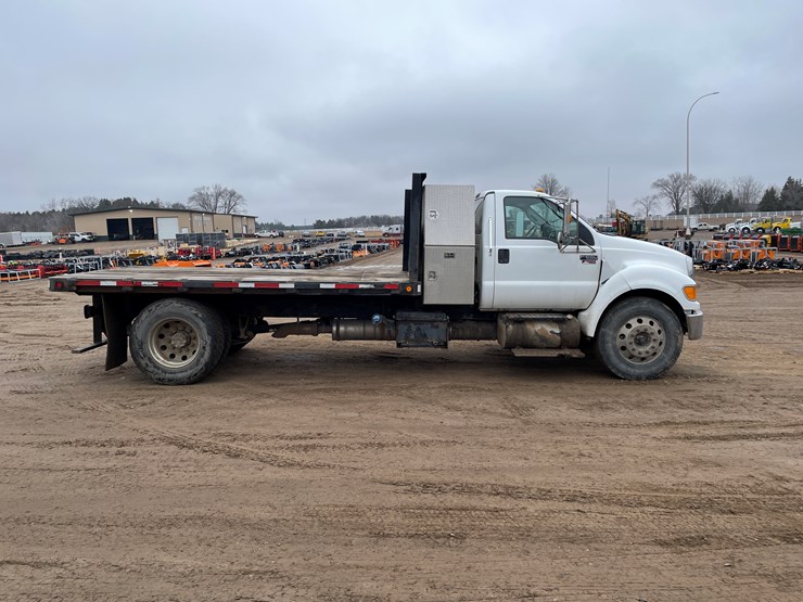 2012-ford-f650-image-6