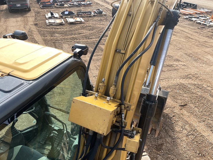 caterpillar-312f-image-41