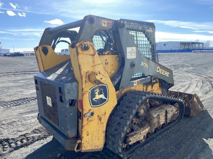 2023-deere-317g-image-5