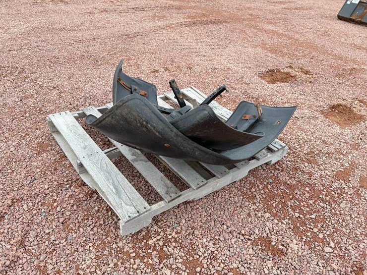 #425-•-lot-425-image-3