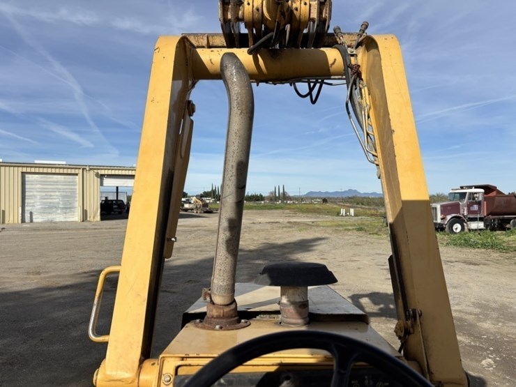 2004-deere-210le-image-27