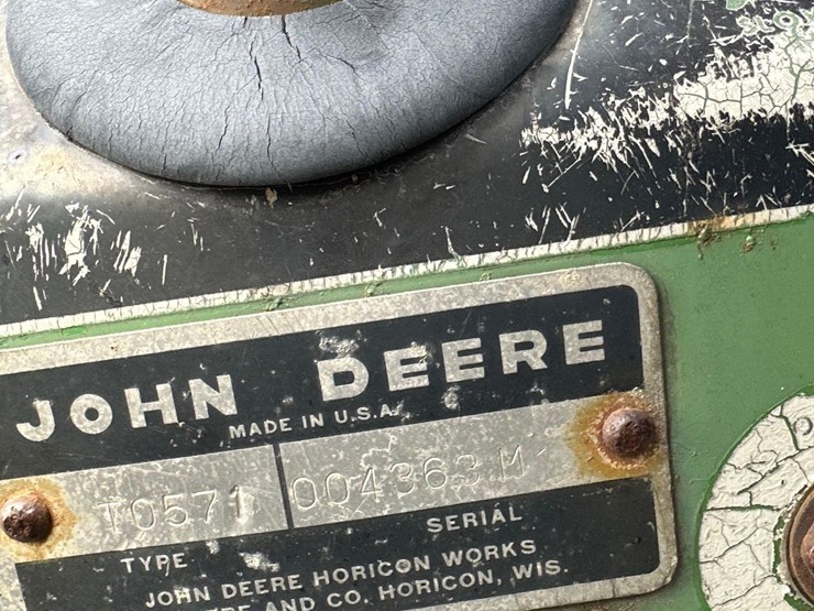 john-deere-120-image-2