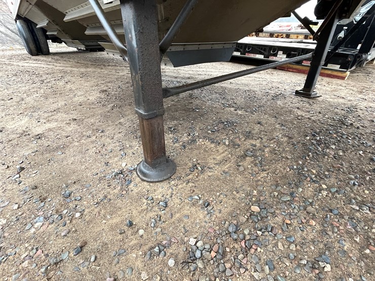 #1032-•-2011-timpte-inc.-grain-trailer-(has-mn-salvage-title)-image-34