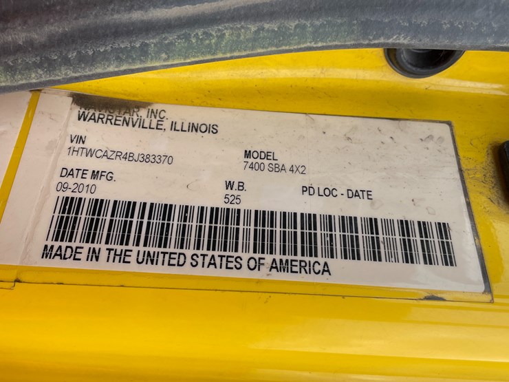 #1030-•-2011-international-truck-tractor-(has-mn-title)-image-18