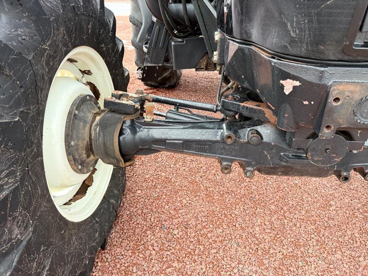 new-holland-ts115a-image-39