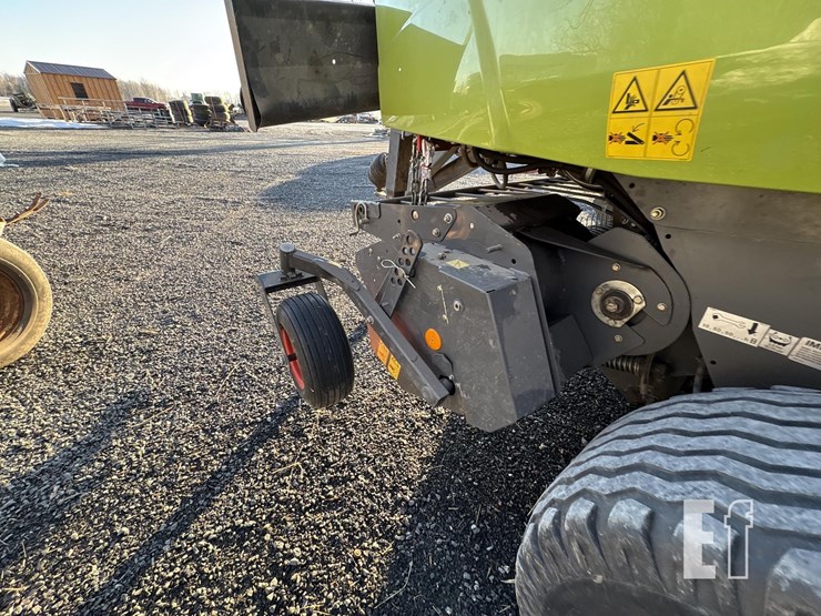 claas-variant-360rc-image-10