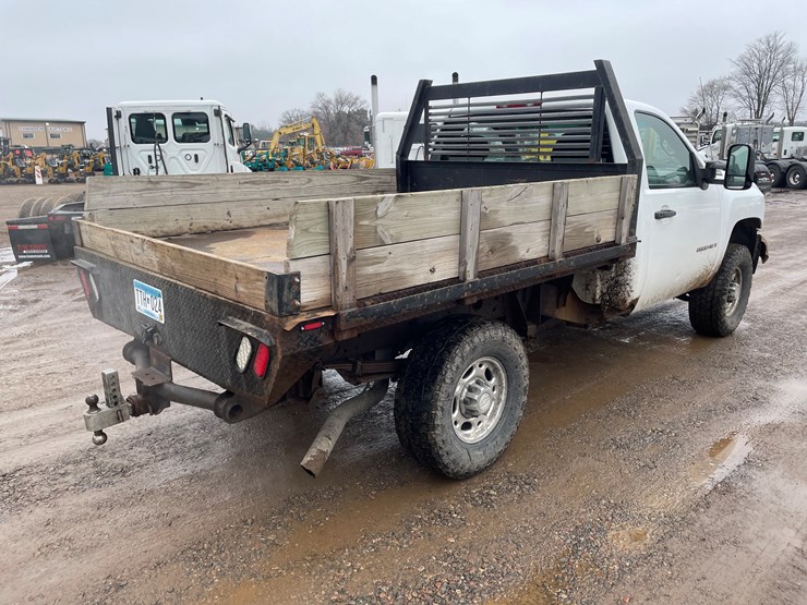 2009-chevrolet-silverado-2500-image-3