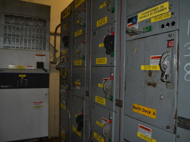 allen-bradley-9-section-mcc-panel-w/-6-size-1-starter-w/-4-size-2-starter-w/-4-size-3-starter-w/-2-size-4-starter-w/-disconnect-image-4