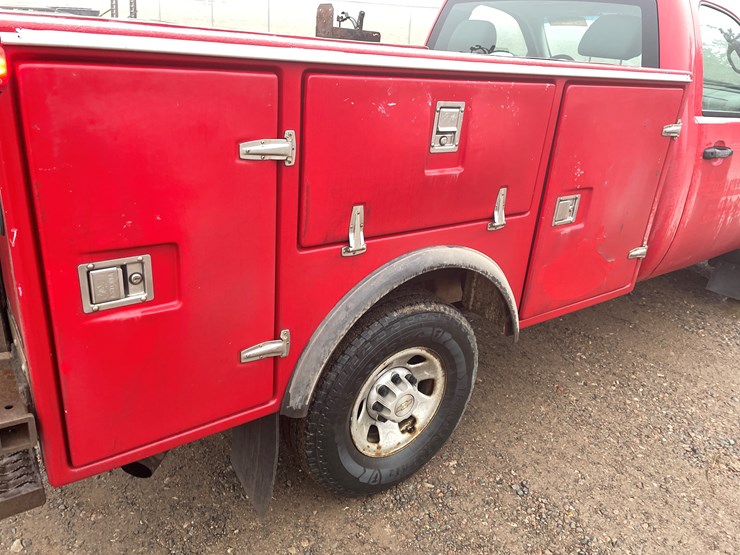 2007-chevrolet-3500-image-16