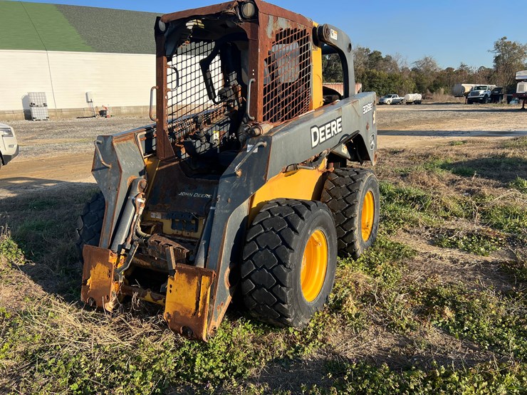 2012-deere-328e-image-1