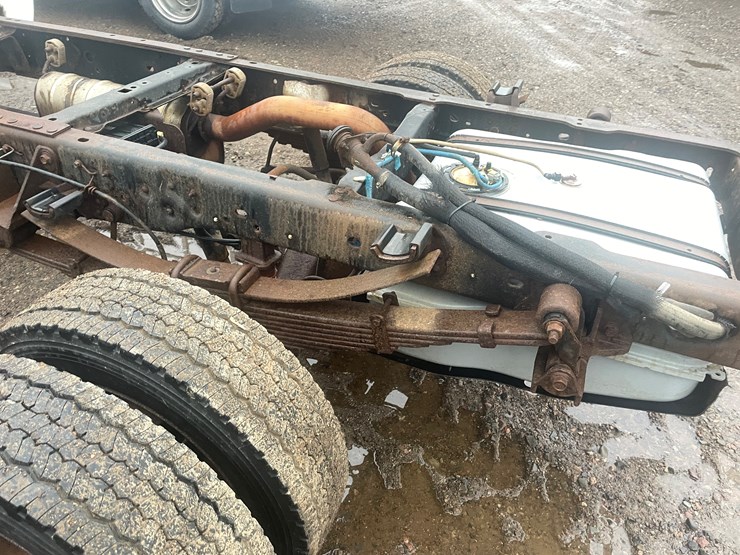 2013-ford-f550-image-14