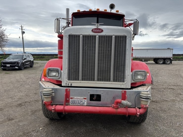 2001-peterbilt-357-image-8