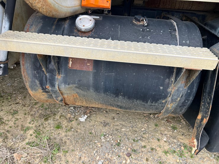 1999-mack-ch613-image-49