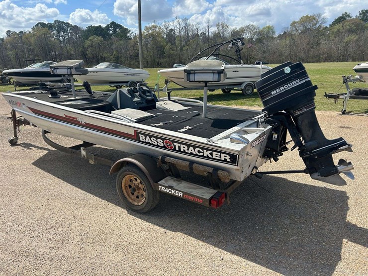 1988-bass-tracker-tx17-aluminum-bass-boat-image-7