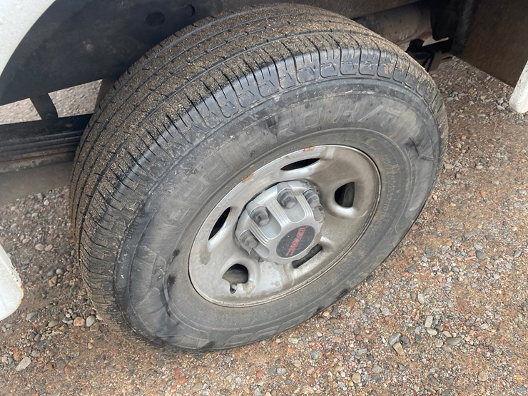 2003-chevrolet-silverado-2500hd-image-11