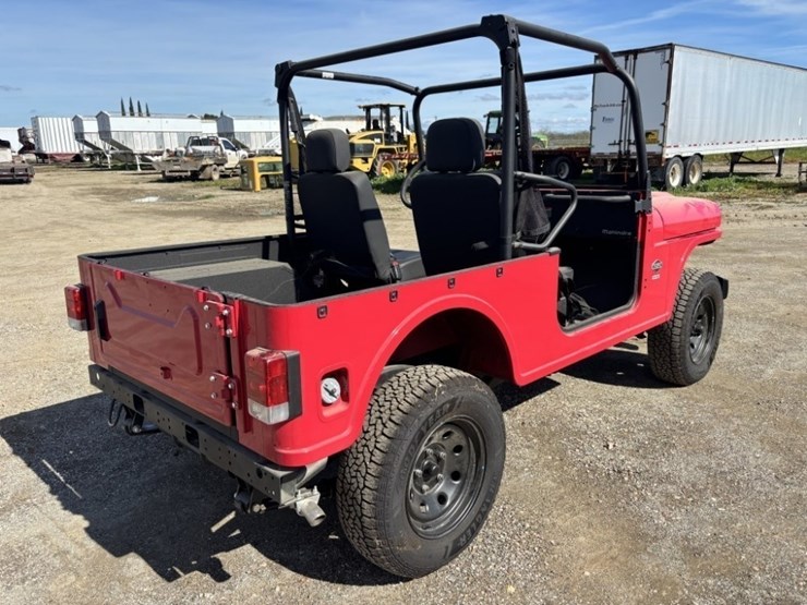2022-mahindra-roxor-4x4-utility-cart-image-5