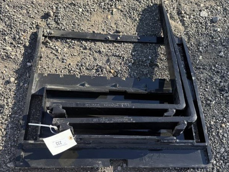 #233-•-mini-skid-steer-forks-image-1