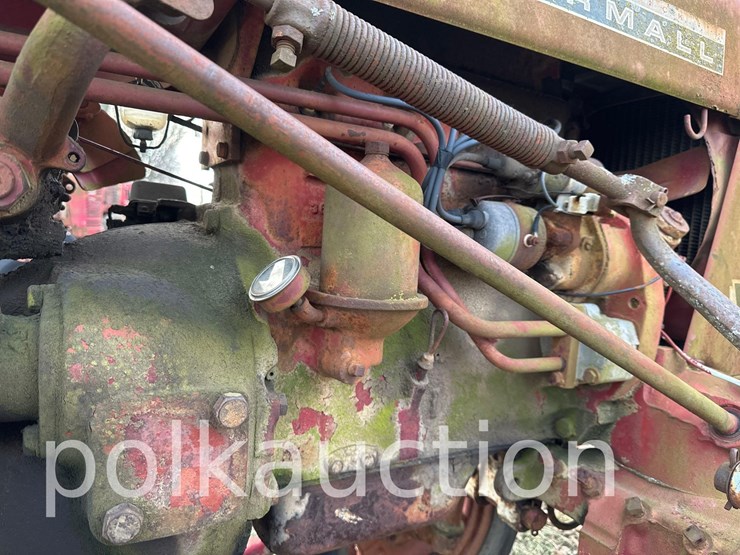 farmall-140-(sn#-26913)-(hess)-image-7