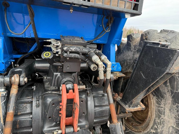 new-holland-ts6.120-image-24