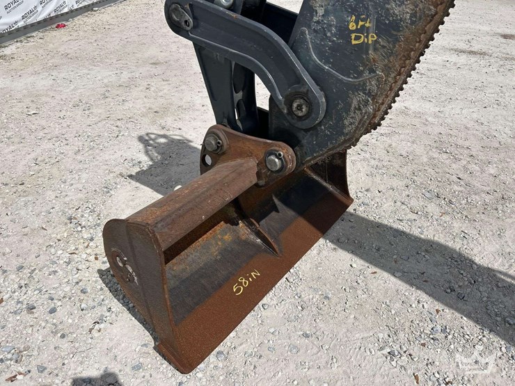 2015-deere-710k-image-22