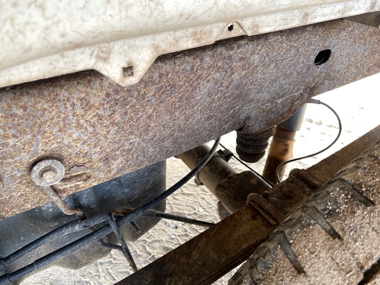 #1474-•-2014-chevy-silverado-pickup-truck-(has-mn-title)-image-18