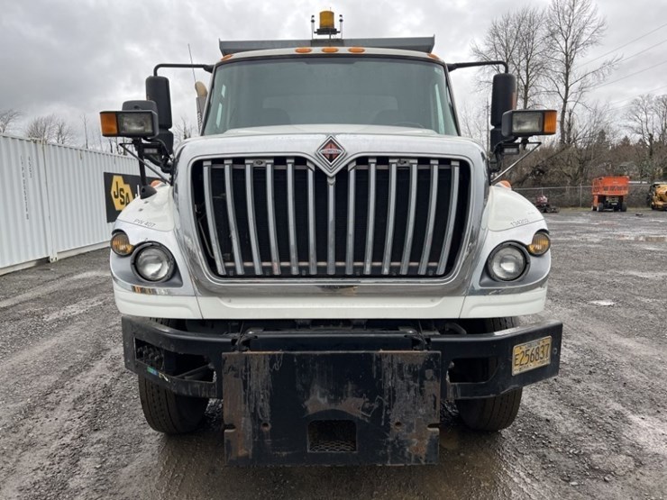 2013-international-7500-s/a-dump-truck-image-8
