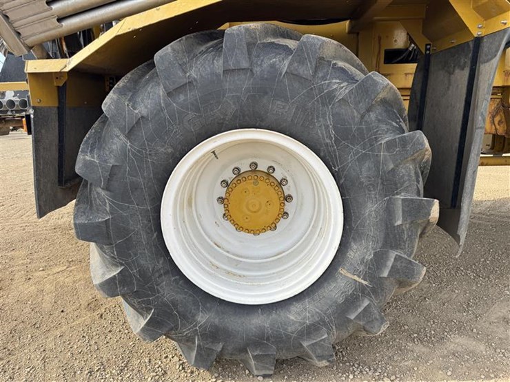 2005-john-deere-100-image-57